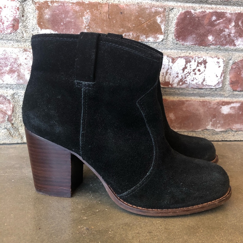 EUC Splendid “Lakota” Suede Booties - Black